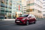Toyota Yaris Hybrid 2017 года